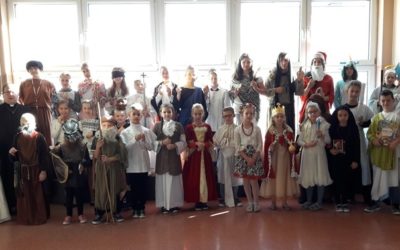 Uczniowie Szkoły Podstawowej nr&nbsp;8 w&nbsp;Tarnowie przeżywali dzień Wszystkich Świętych