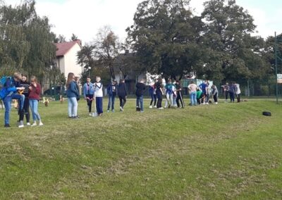 W ramach edukacji ekologicznej naszą szkołę odwiedził przedstawiciel Nadleśnictwa Gromik. Przeprowadził z uczniami klas 7B i 7C pogadankę na temat ekologii, lasów i ochrony przyrody.