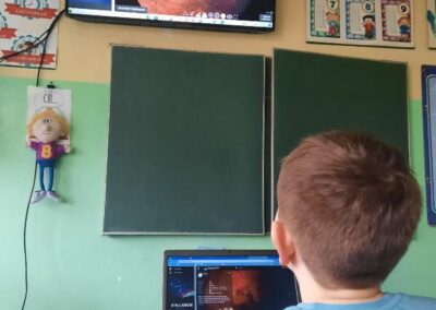 klasa 1B - oglądamy planety w Internecie