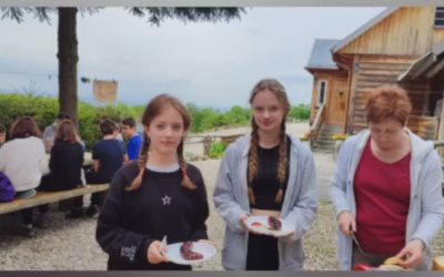 Wycieczka uczniów z Ukrainy do Chaty pod Wałem