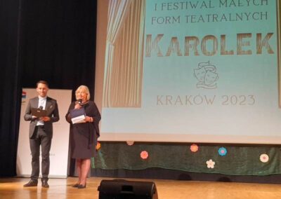 Grupa teatralna KAGAMI w ostatnim czasie brała udział w finale Festiwalu Małych Form Teatralnych KAROLek w Krakowie (jako jedna z pięciu grup wybranych spośród 25 zespołów z całej Polski) oraz w 11. Konfrontacjach Teatrów Dzieci i Młodzieży TEATRALNE LUSTRA w Brzesku.