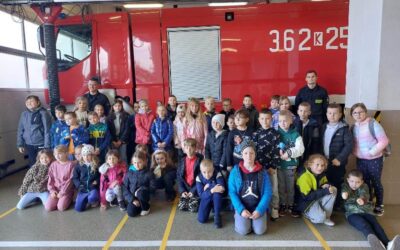 Uczniowie klasy 1B i 3B z wizytą w Straży Pożarnej