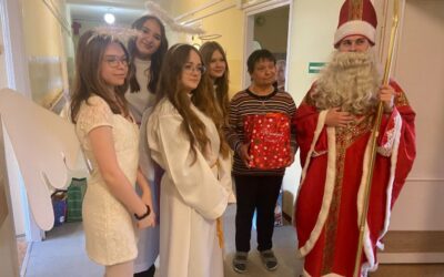 Anielska pomoc i mikołajowa radość w Domu Brata Alberta